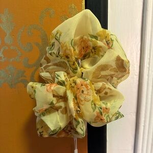 Selkie Scrunchy or choker